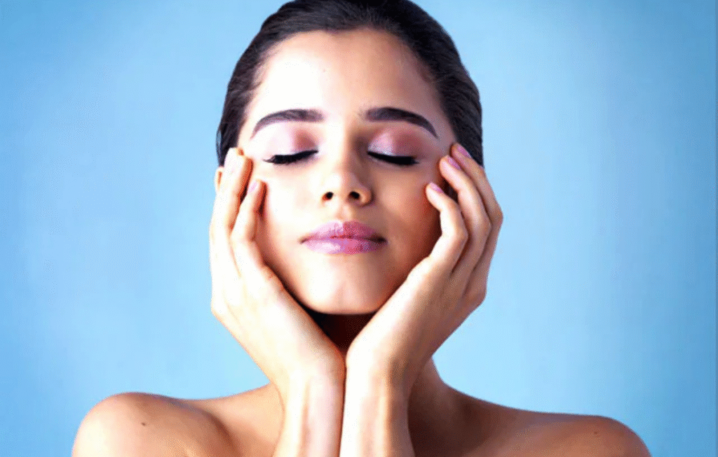 5 Simple Natural Beauty Tips for Glowing Skin Everyday