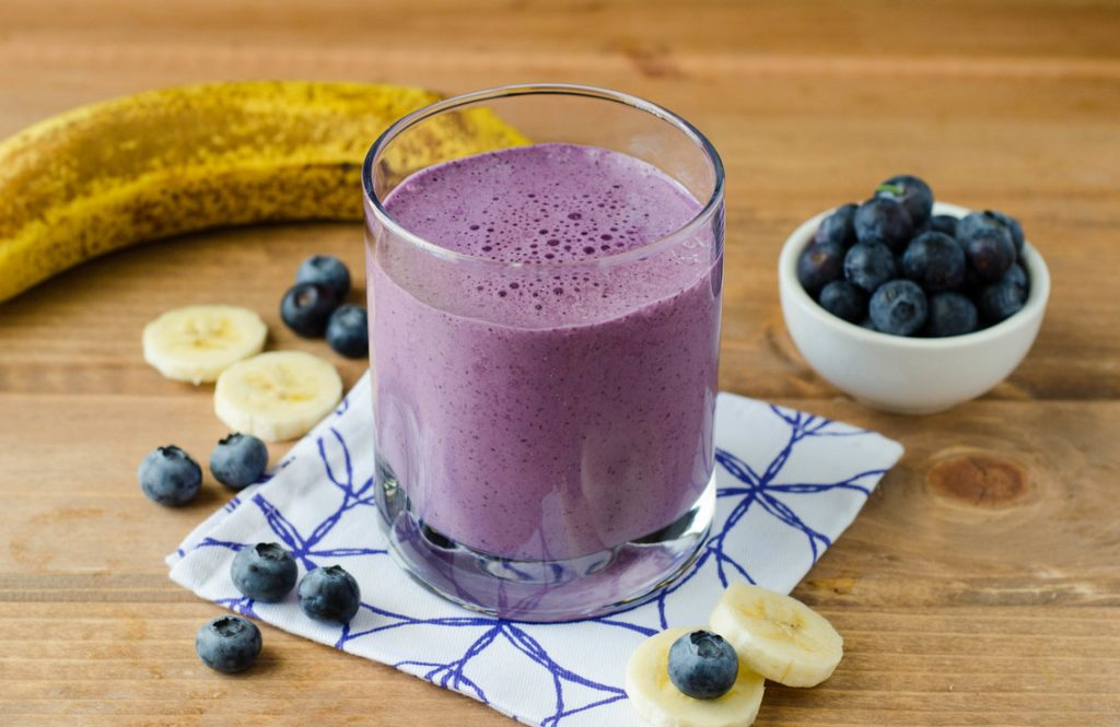 Nutrient-Rich Berry Smoothie Recipe For Working Women!
